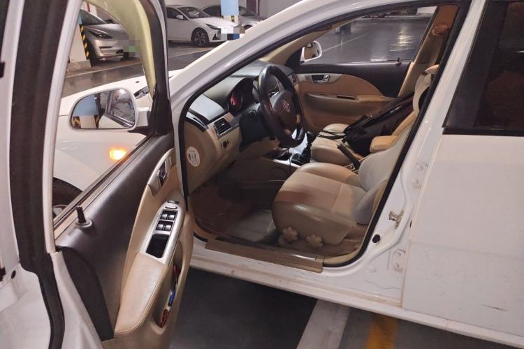 Used Buick Excelle 2013 1.5L Manual Classic Model Driver Seat