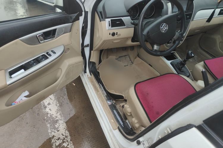 Used Buick Excelle 2013 1.5L Manual Classic Model Driver Seat