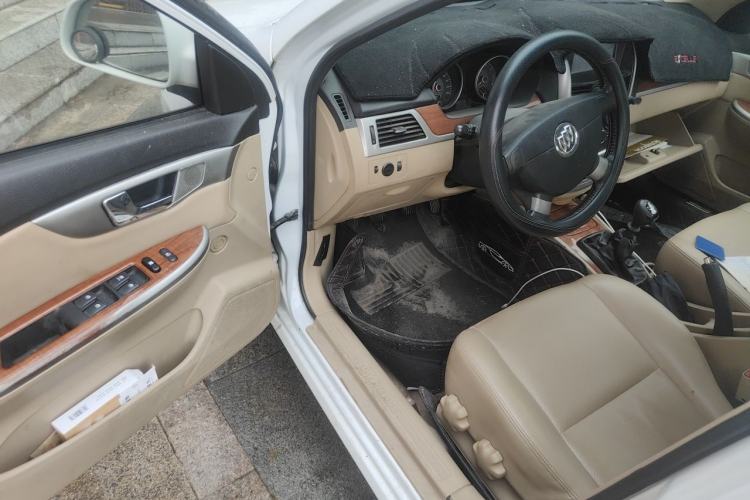 Used Buick Excelle 2013 1.5L Manual Luxury Model Driver Seat