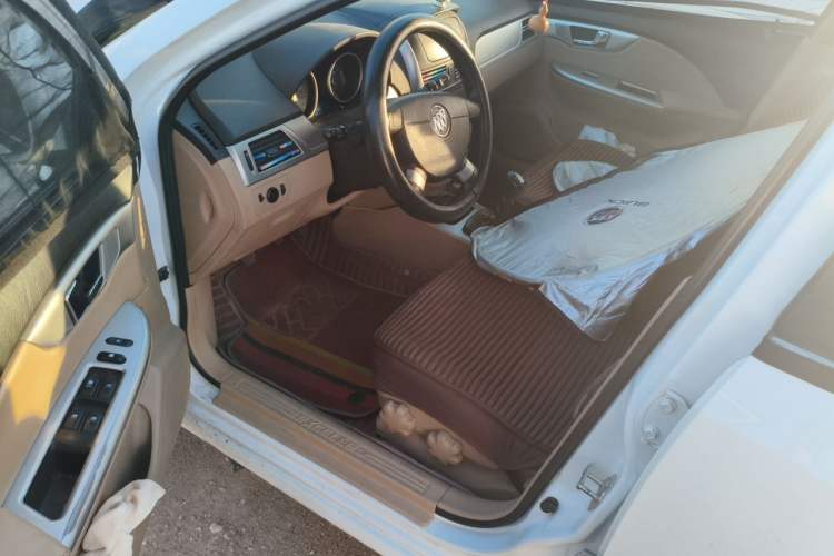Used Buick Excelle 2013 1.5L Manual Classic Model Driver Seat