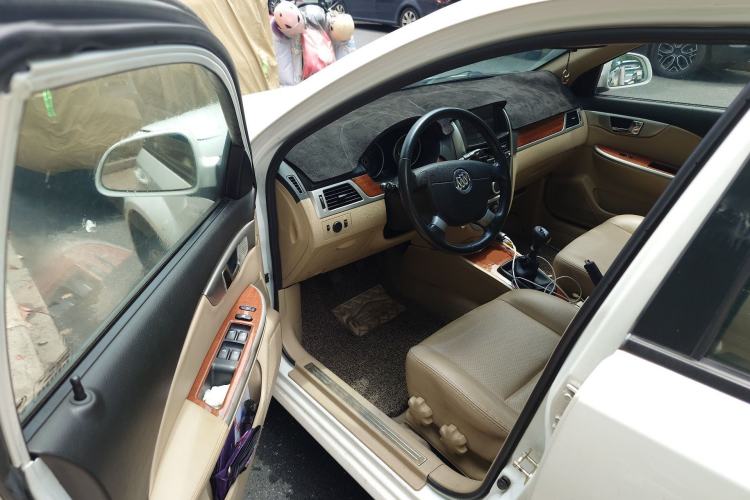 Used Buick Excelle 2013 1.5L Manual Luxury Model Driver Seat