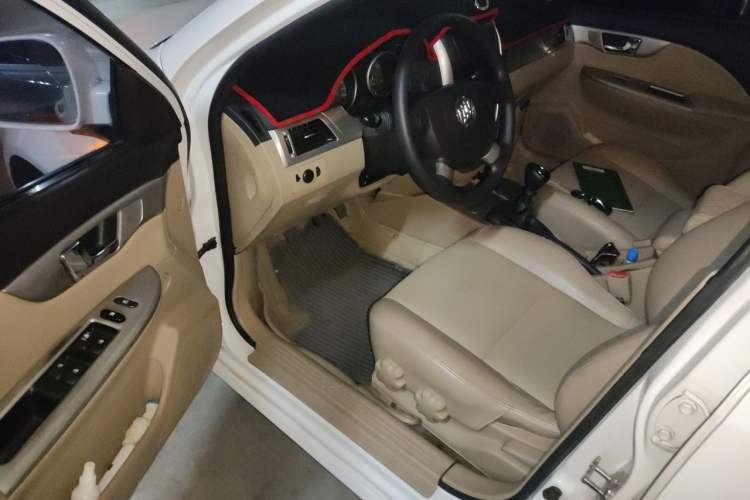 Used Buick Excelle 2013 1.5L Manual Classic Model Driver Seat