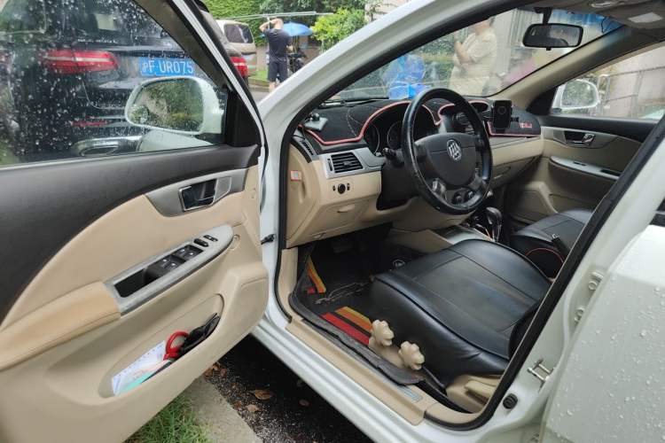Used Buick Excelle 2013 1.5L Automatic Classic Model Driver Seat