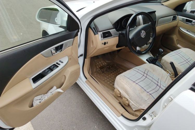 Used Buick Excelle 2013 1.5L Manual Classic Model Driver Seat