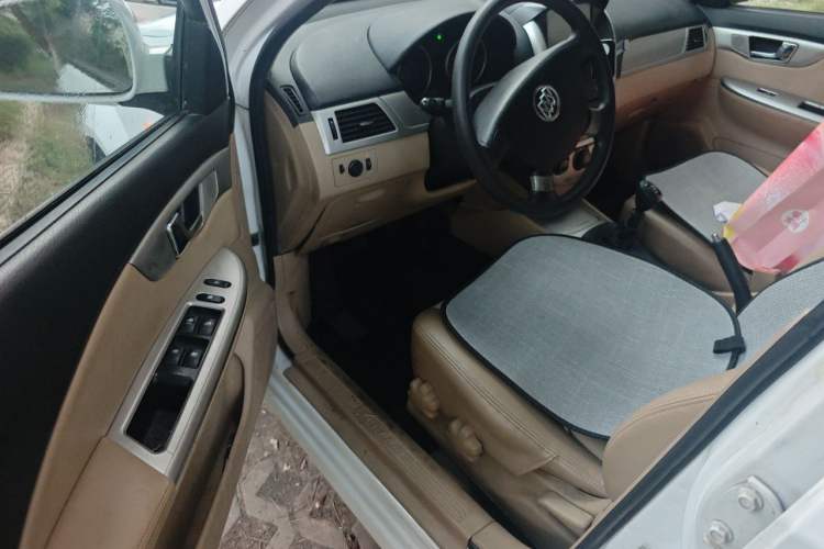 Used Buick Excelle 2013 1.5L Manual Classic Model Driver Seat