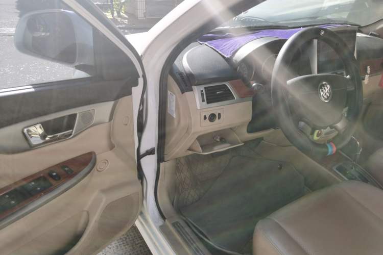 Used Buick Excelle 2013 1.5L Automatic Luxury Model Driver Seat