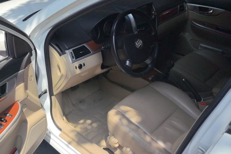 Used Buick Excelle 2013 1.5L Manual Luxury Model Driver Seat