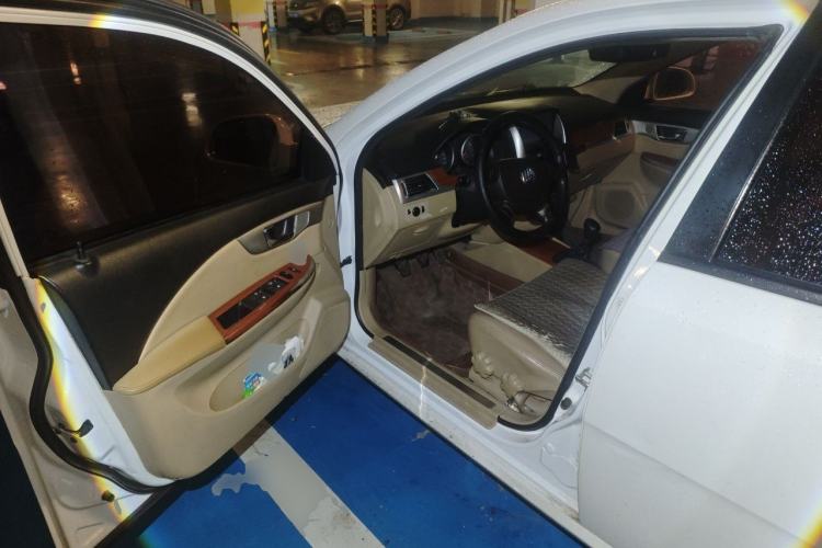 Used Buick Excelle 2013 1.5L Manual Luxury Model Driver Seat
