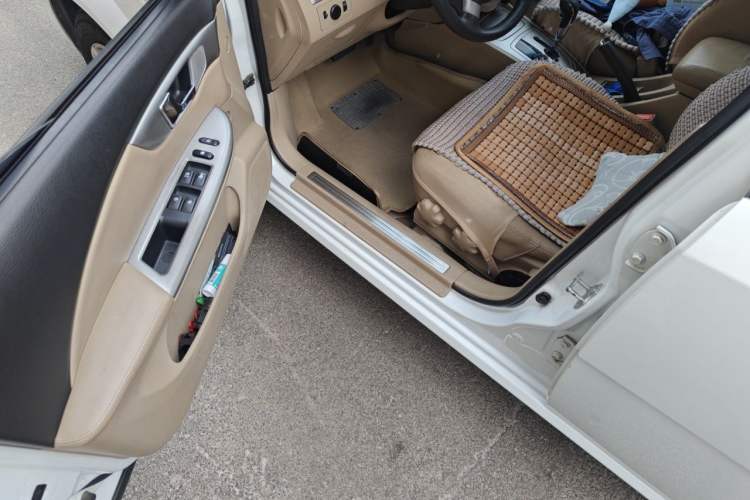 Used Buick Excelle 2013 1.5L Automatic Classic Model Driver Seat
