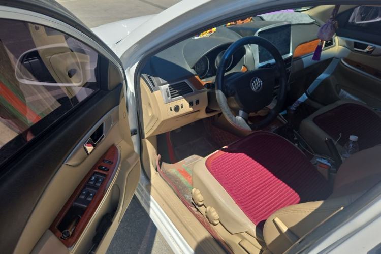 Used Buick Excelle 2013 1.5L Manual Luxury Model Driver Seat