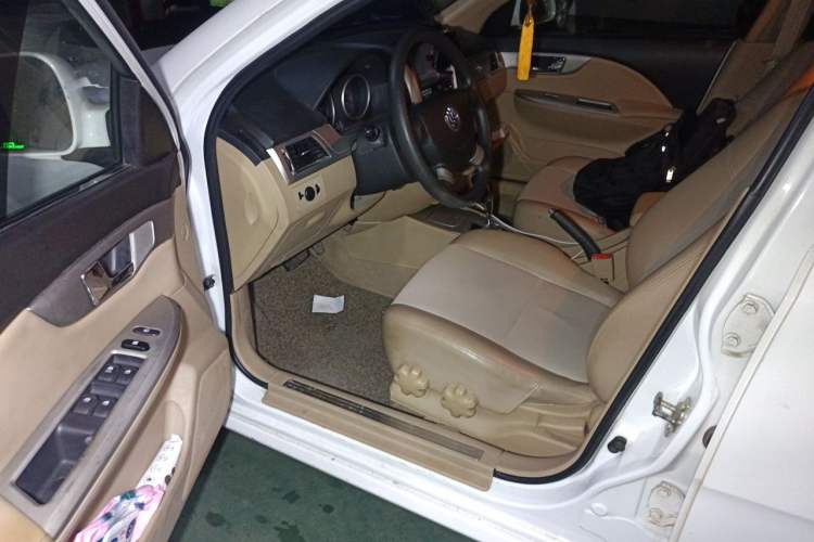 Used Buick Excelle 2013 1.5L Automatic Classic Model Driver Seat