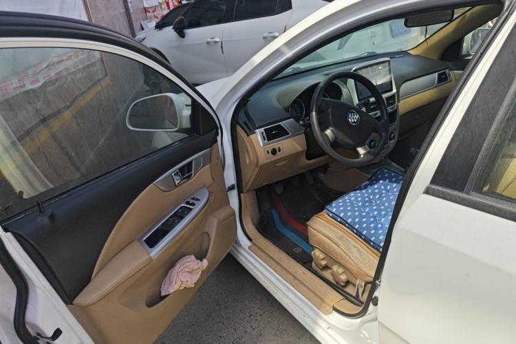 Used Buick Excelle 2013 1.5L Manual Classic Model Driver Seat