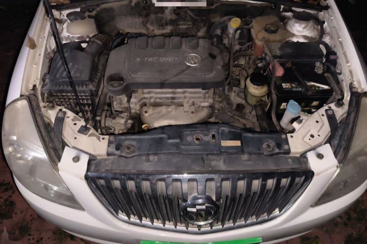 Used Buick Excelle 2013 1.5L Automatic Classic Model Engine Bay