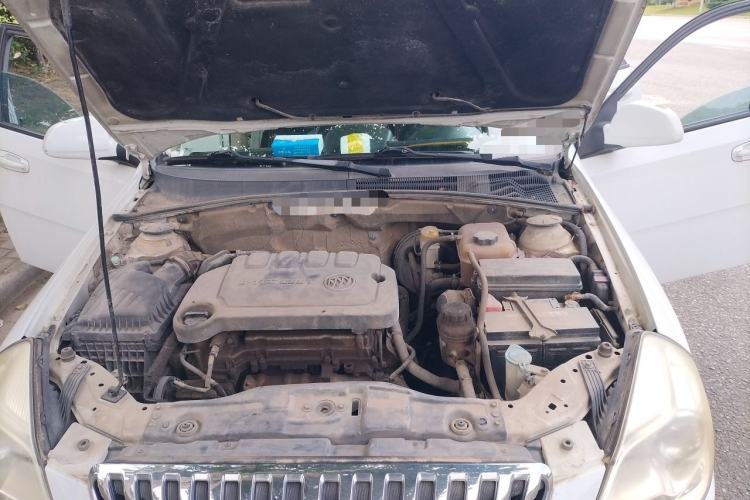 Used Buick Excelle 2013 1.5L Manual Classic Model Engine Bay