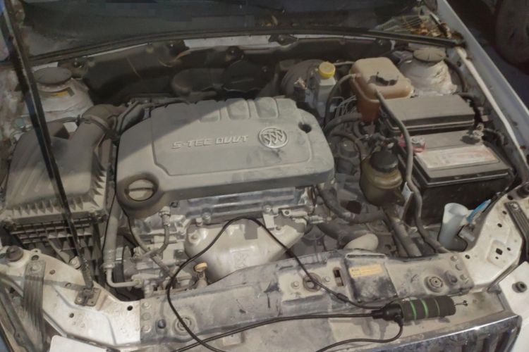 Used Buick Excelle 2013 1.5L Automatic Luxury Model Engine Bay