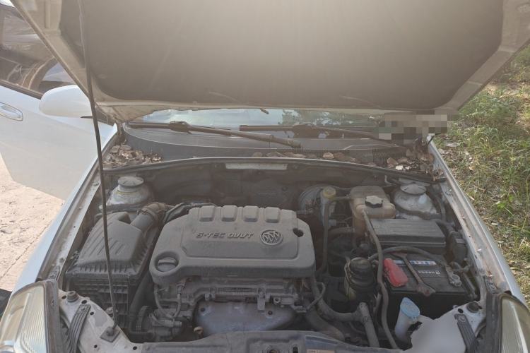 Used Buick Excelle 2013 1.5L Automatic Classic Model Engine Bay
