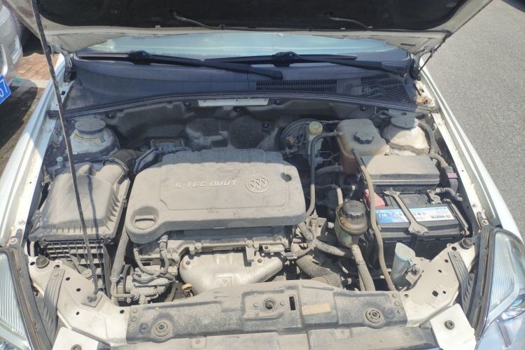 Used Buick Excelle 2013 1.5L Automatic Classic Model Engine Bay
