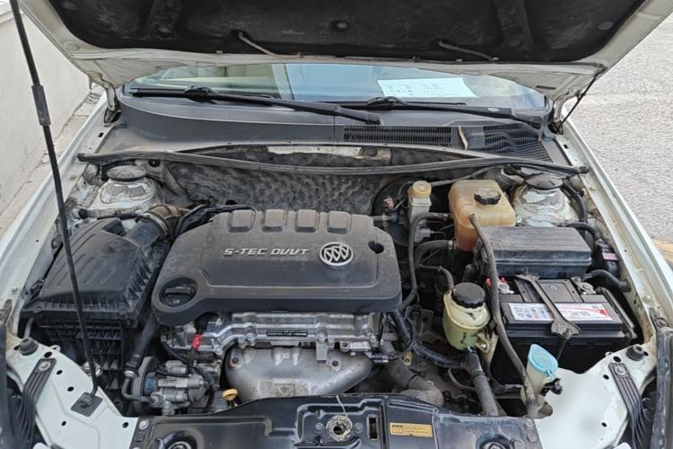 Used Buick Excelle 2013 1.5L Automatic Classic Model Engine Bay