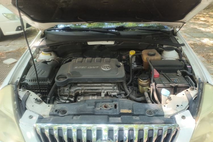 Used Buick Excelle 2013 1.5L Automatic Classic Model Engine Bay