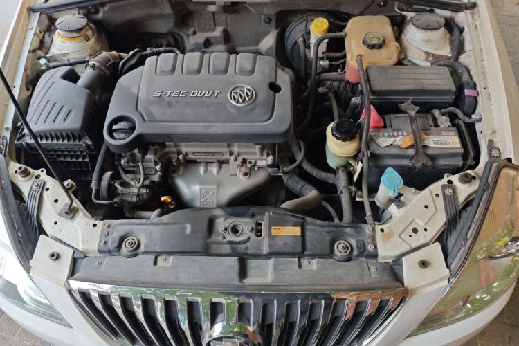 Used Buick Excelle 2013 1.5L Manual Classic Model Engine Bay