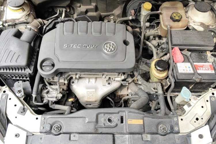 Used Buick Excelle 2013 1.5L Automatic Classic Model Engine Bay