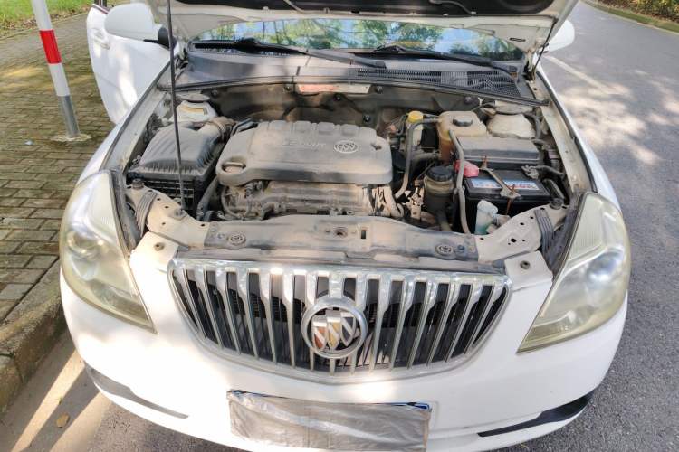 Used Buick Excelle 2013 1.5L Automatic Luxury Model Engine Bay