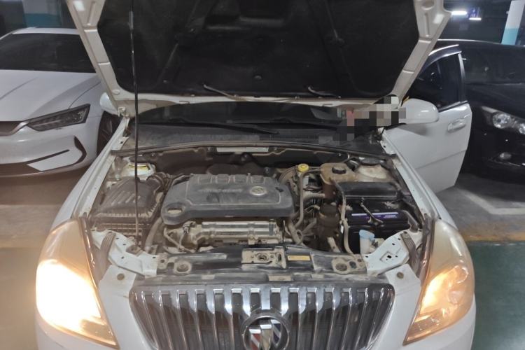 Used Buick Excelle 2013 1.5L Manual Classic Model Engine Bay
