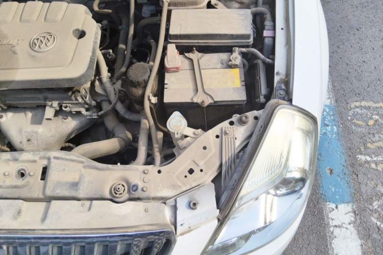 Used Buick Excelle 2013 1.5L Automatic Classic Model Engine Bay Left