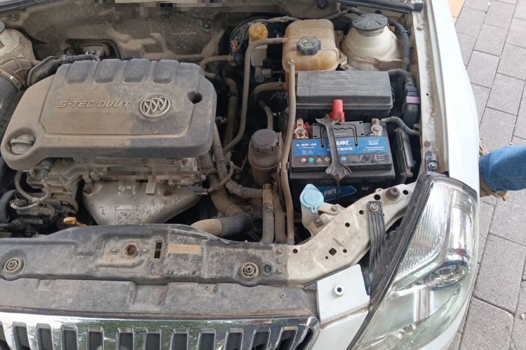 Used Buick Excelle 2013 1.5L Automatic Classic Model Engine Bay Left