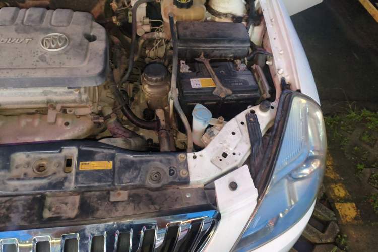 Used Buick Excelle 2013 1.5L Automatic Classic Model Engine Bay Left
