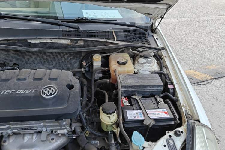 Used Buick Excelle 2013 1.5L Automatic Classic Model Engine Bay Left