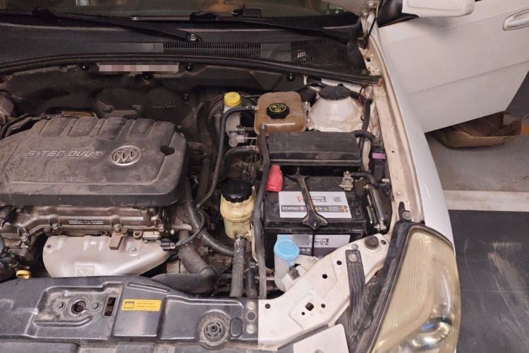 Used Buick Excelle 2013 1.5L Manual Classic Model Engine Bay Left