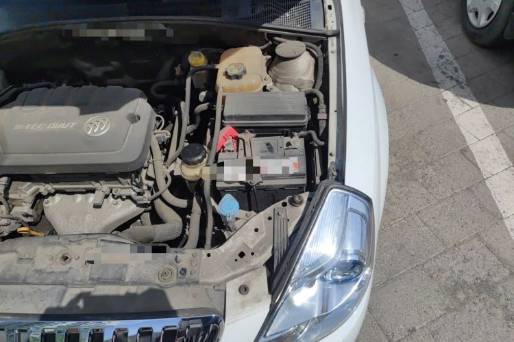 Used Buick Excelle 2013 1.5L Automatic Classic Model Engine Bay Left