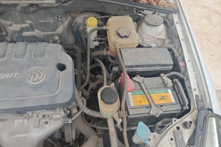 Used Buick Excelle 2013 1.5L Manual Luxury Model Engine Bay Left