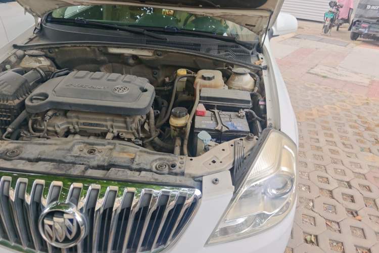 Used Buick Excelle 2013 1.5L Automatic Classic Model Engine Bay Left