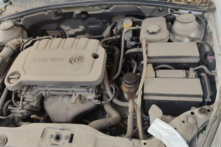 Used Buick Excelle 2013 1.5L Automatic Classic Model Engine Bay Left