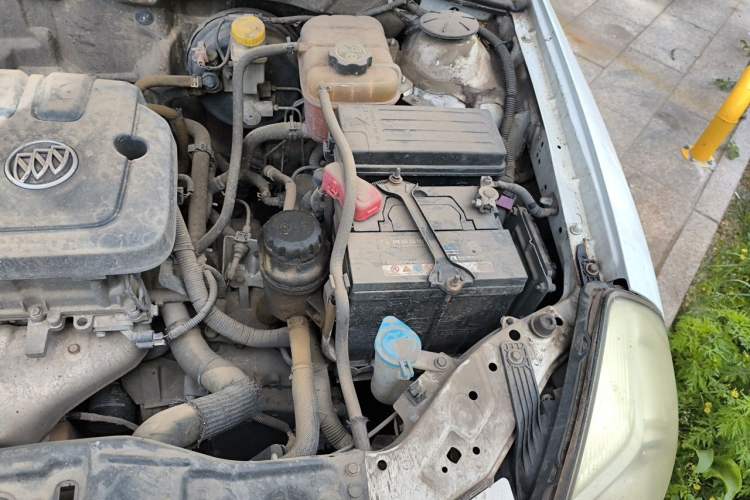 Used Buick Excelle 2013 1.5L Automatic Classic Model Engine Bay Left