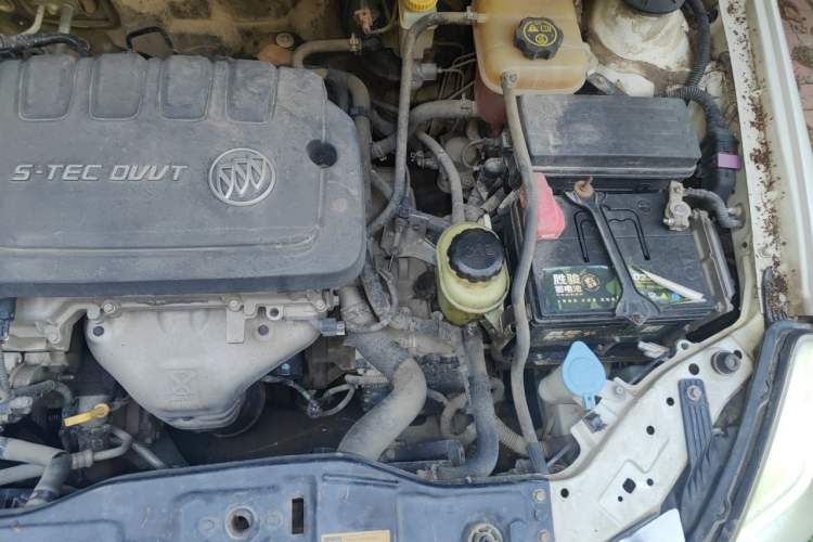 Used Buick Excelle 2013 1.5L Automatic Classic Model Engine Bay Left