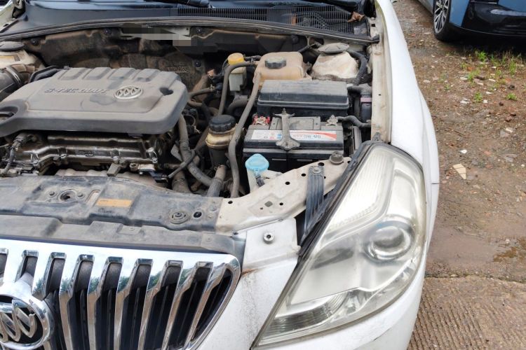 Used Buick Excelle 2013 1.5L Automatic Luxury Model Engine Bay Left