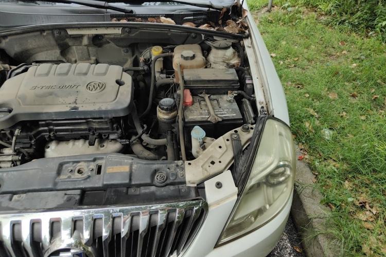 Used Buick Excelle 2013 1.5L Automatic Classic Model Engine Bay Left