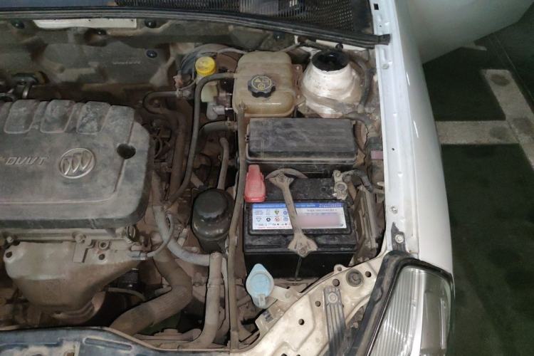 Used Buick Excelle 2013 1.5L Automatic Luxury Model Engine Bay Left