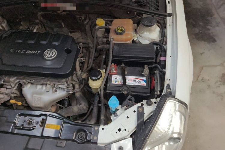 Used Buick Excelle 2013 1.5L Manual Classic Model Engine Bay Left