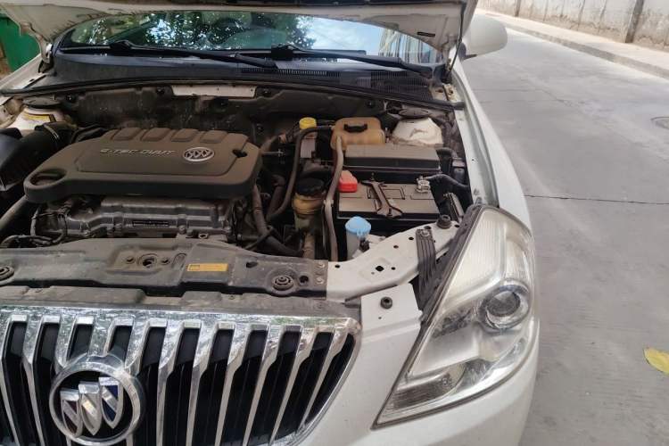 Used Buick Excelle 2013 1.5L Automatic Classic Model Engine Bay Left