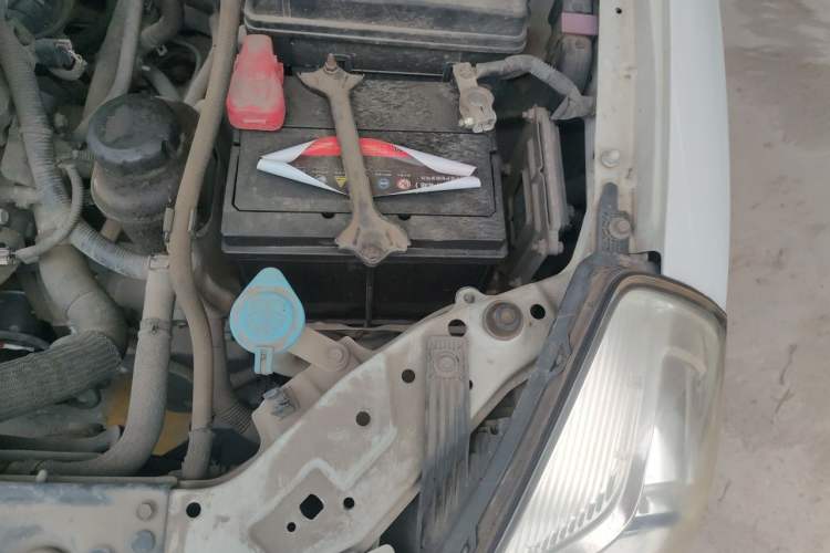 Used Buick Excelle 2013 1.5L Automatic Classic Model Engine Bay Left