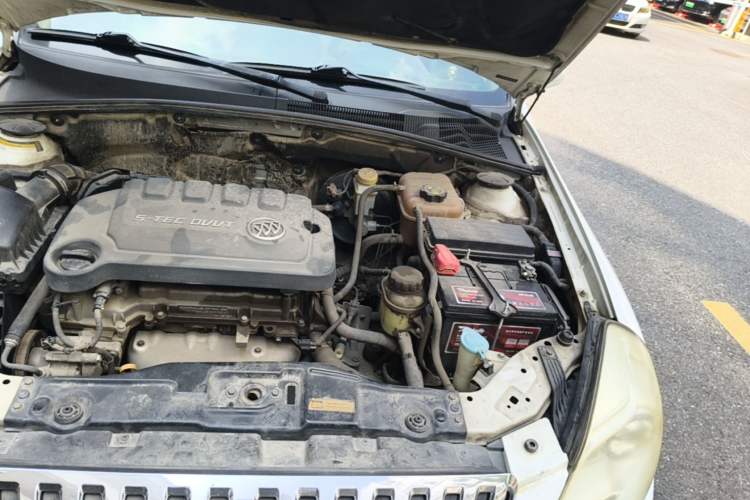 Used Buick Excelle 2013 1.5L Automatic Classic Model Engine Bay Left