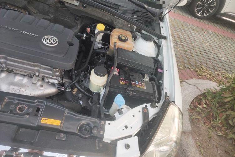 Used Buick Excelle 2013 1.5L Automatic Classic Model Engine Bay Left