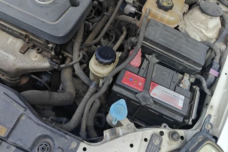 Used Buick Excelle 2013 1.5L Automatic Classic Model Engine Bay Left