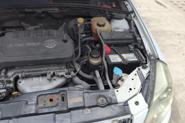Used Buick Excelle 2013 1.5L Manual Luxury Model Engine Bay Left