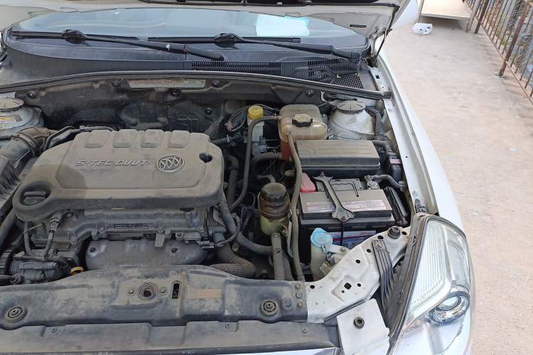 Used Buick Excelle 2013 1.5L Automatic Classic Model Engine Bay Left