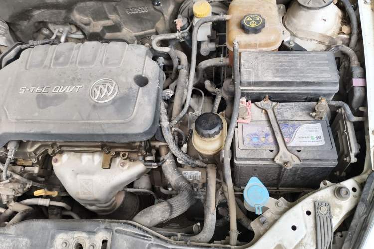 Used Buick Excelle 2013 1.5L Automatic Classic Model Engine Bay Left
